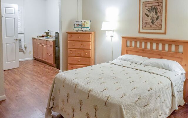 Tequesta Palms Inn
