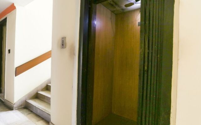OYO 27783 Hotel Rajmahal Inn