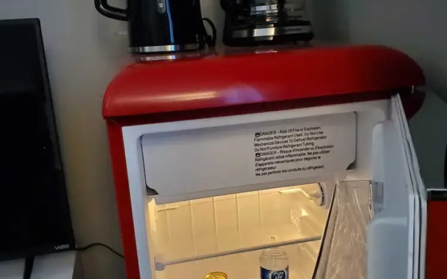 Colline-Single Room- Self Check-In