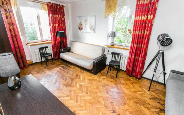 Apartments on Bolshoy Kondratyevskiy Pereulok