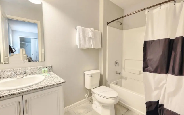 Cinthia s 4-bed Compass Bay Vacation Townhome