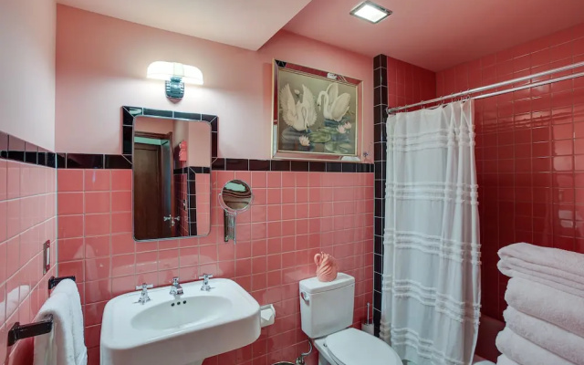 Retro-style Home in Ruston: Walkable Location!