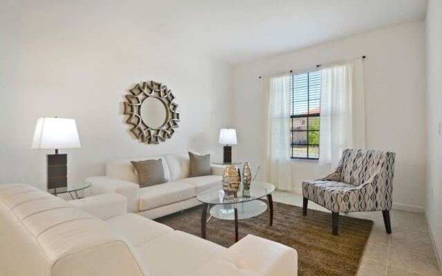 6 bedroom luxury home at Veranda Palms