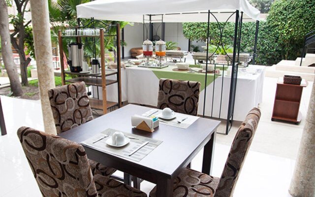 El Angolo Hotel Piura