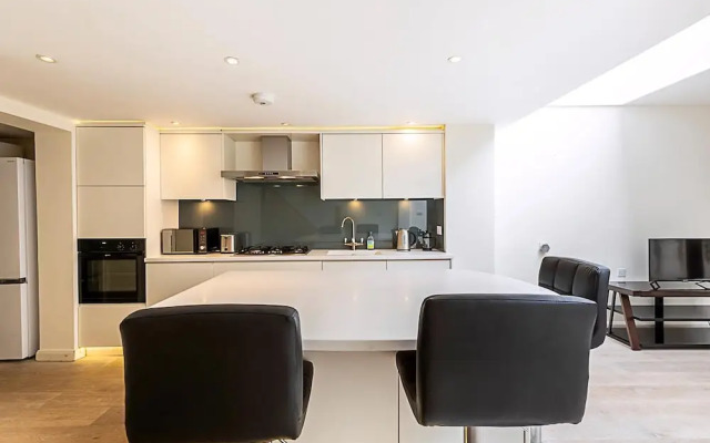 Beautiful Modern 4BR House in Central London