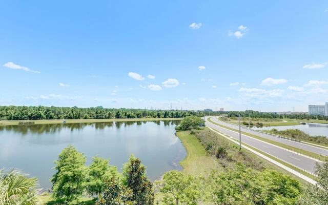 Stylish and Contemporary Vista Cay Hideaway - Lake View 3bd/2ba #3vc4126