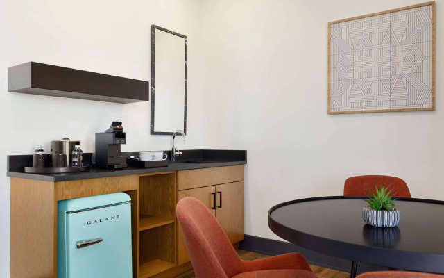 Origin Westminster a Wyndham Hotel