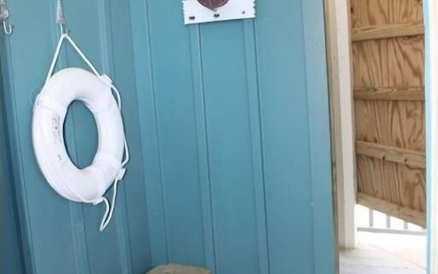 Beach Crew 4 Bedroom Home by RedAwning