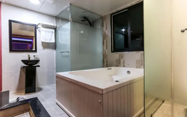 Noeulhaean Road Guest House