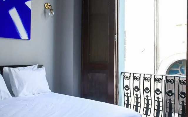 El Colonial - Adults Only