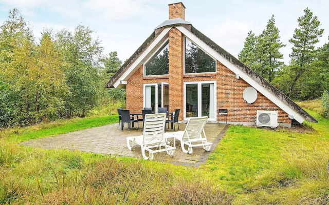 6 Person Holiday Home in Romo