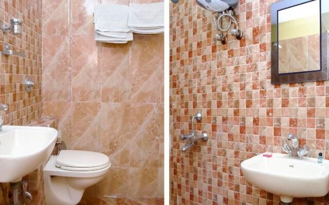 OYO Rooms Jatin Das Park Metro Station