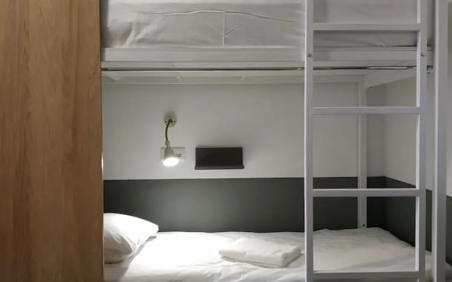 ololoFreelander work and travel Hostel