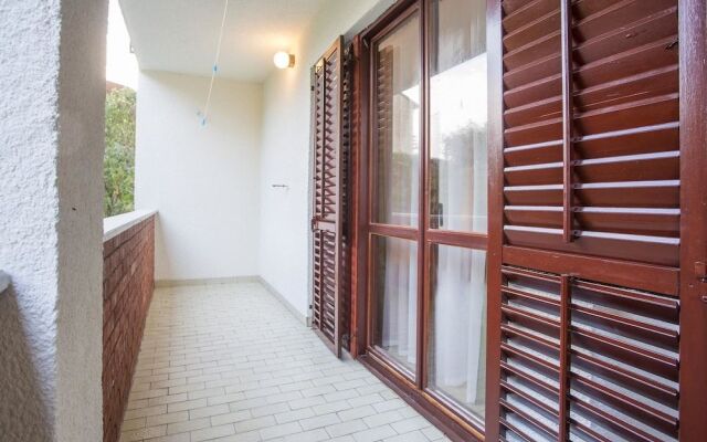 Apartment 34