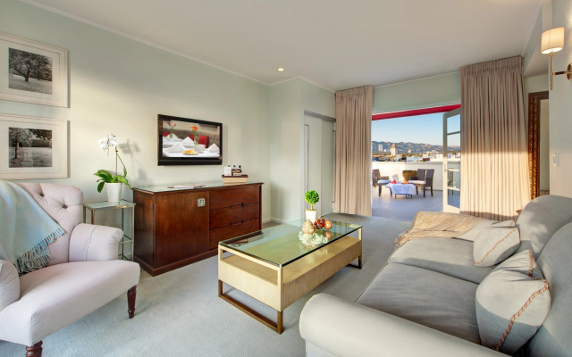 Luxe Rodeo Drive Hotel