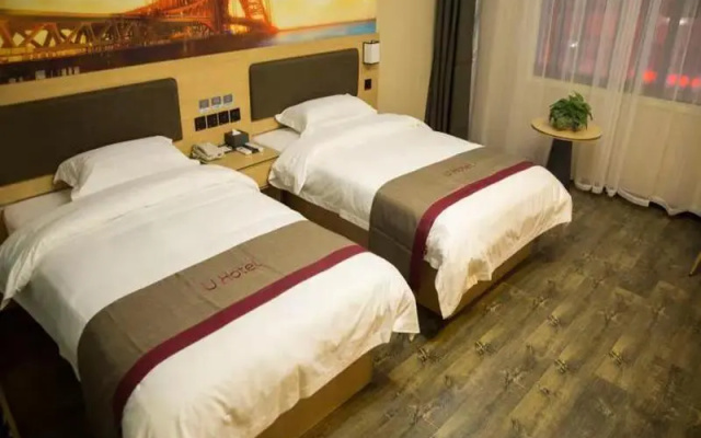 Thank Inn Hotel Guizhou Zunyi Xishui County Bus Passenger Station