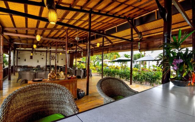 Dolphin Beach Bali