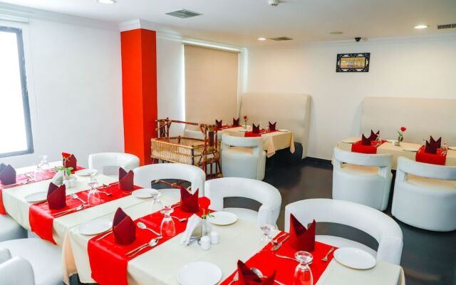 Capital O 23079 Ajantha Regency