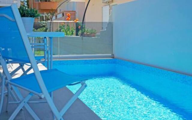 Sonja Beachfront Apartments