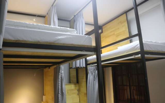 Vector Hostel