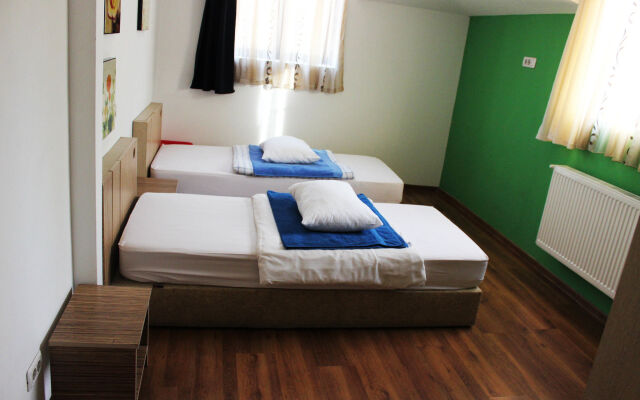 X Hostel Bucharest