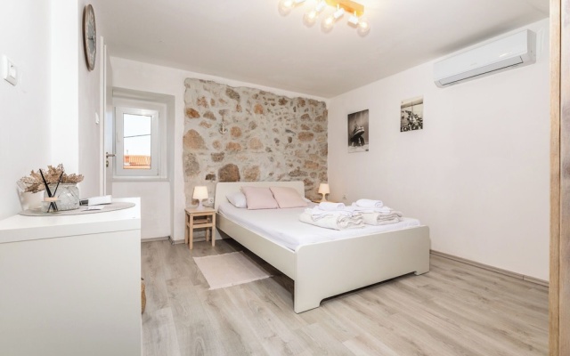 House Punat Residence