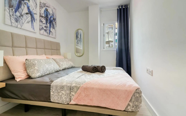 Cozy 3-bedrooms flat, main square and beachfront