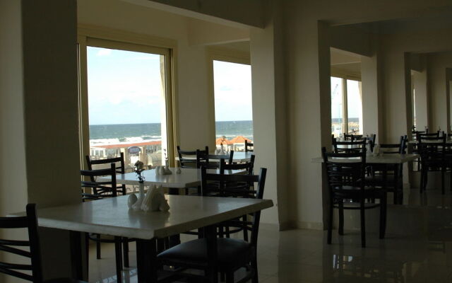 Royal Crown Hotel Alexandria