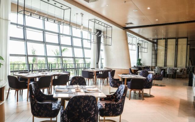 Delphi Sky Hotel