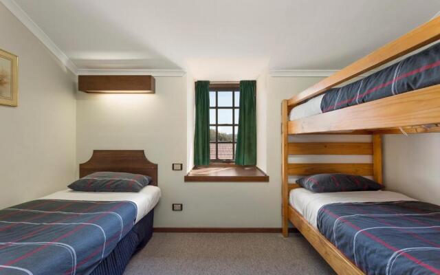 Village Family Motor Inn