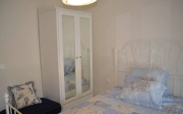 Inviting 2-bed Apartment in Nikiti, Greece