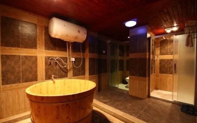 Tulip Inn Jiuzhaigou Shangmo Hotel