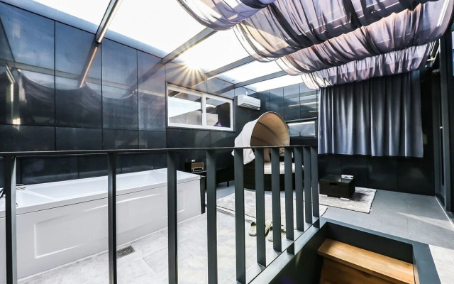 Jecheon Case Hotel
