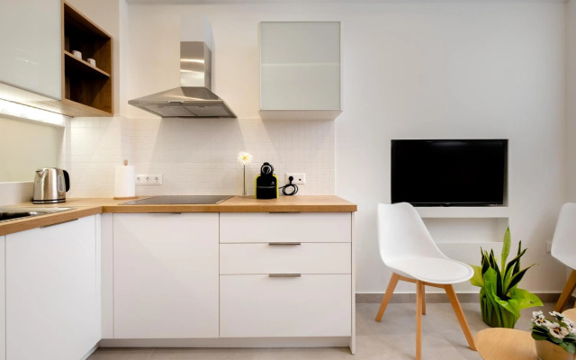 New Luxury Studio in the Heart of Thiseio.