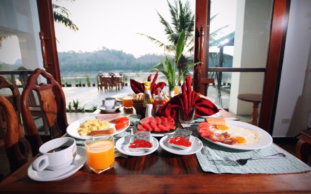 Sengmany Riverside Hotel