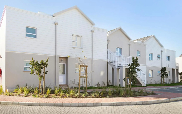 Stunning, Luxurious Apartment close to the beach