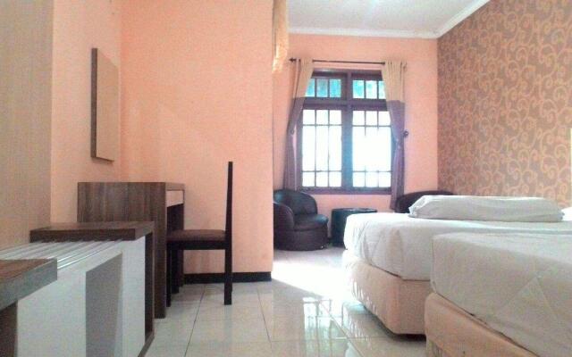 Hotel Surya Kertajaya