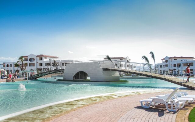 Danaide Resort
