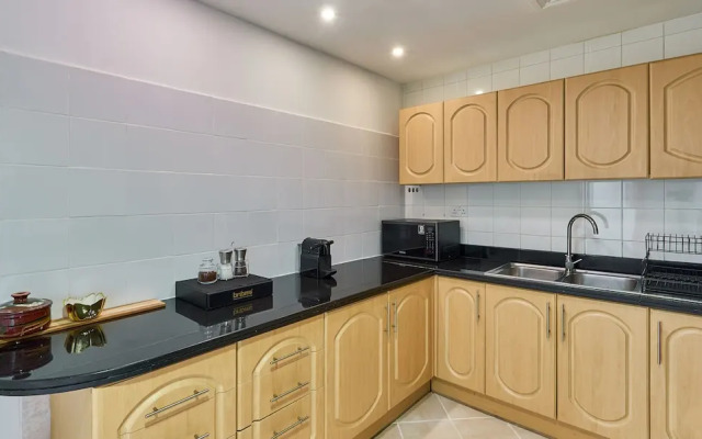 bnbme | Damac Waves Tower | 3 + Maids