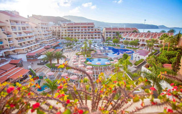 Coral Compostela Beach Hotel