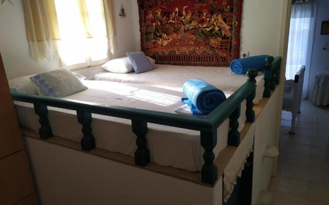 Traditional House Marivilla