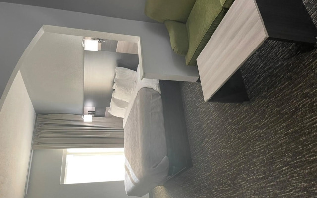 Quality Suites