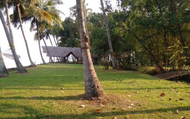 Vembanad House Boutique Back Water Homestay