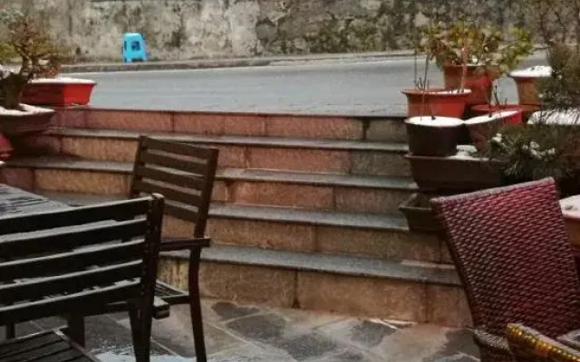 the Jiuhua Mountain Chicken Heights