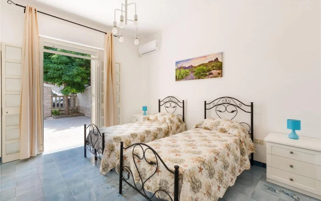 1557 Villa Marita in Torre Lapillo