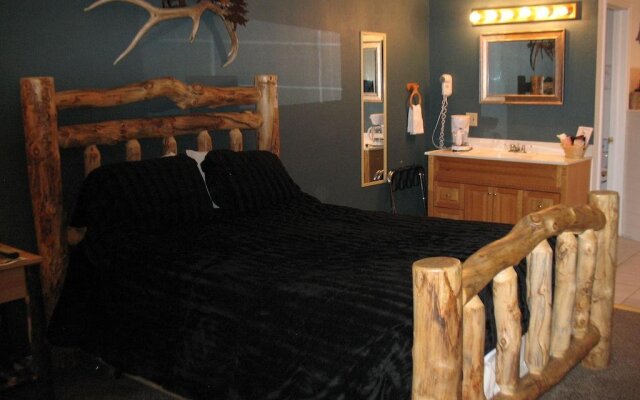 Coyote Motel West