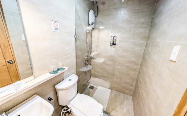 Cebu Uncle Tom's Cabin Hotel powered by Cocotel