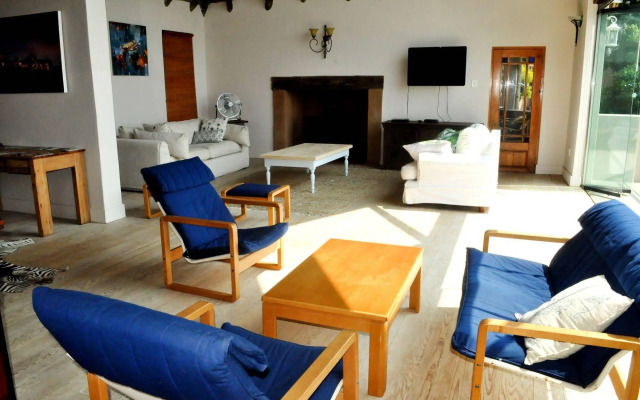 Fever Tree Manor
