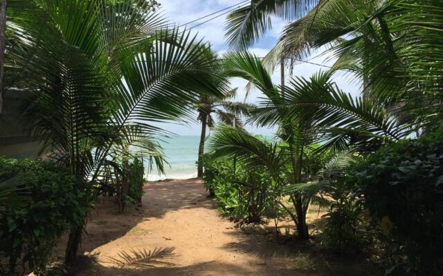 Chandi Gaya Beach Guesthouse