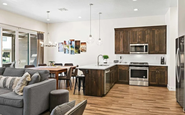 Red Cliffs Retreat Ocotillo #8 by RedAwning